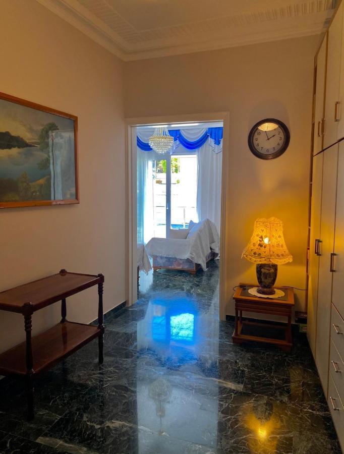 Blu Blu Apartment With Castle View Koróni エクステリア 写真
